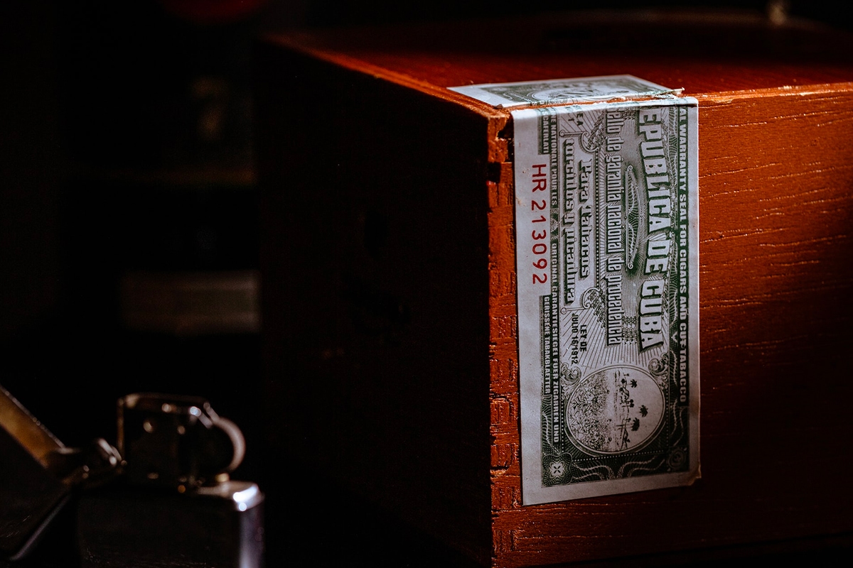 How to humidify my humidor?